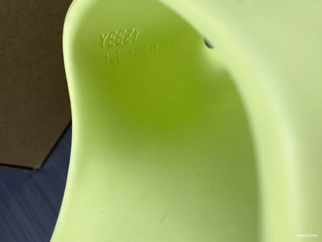 GX6138 Yeezy Slide Green Adidas 0719